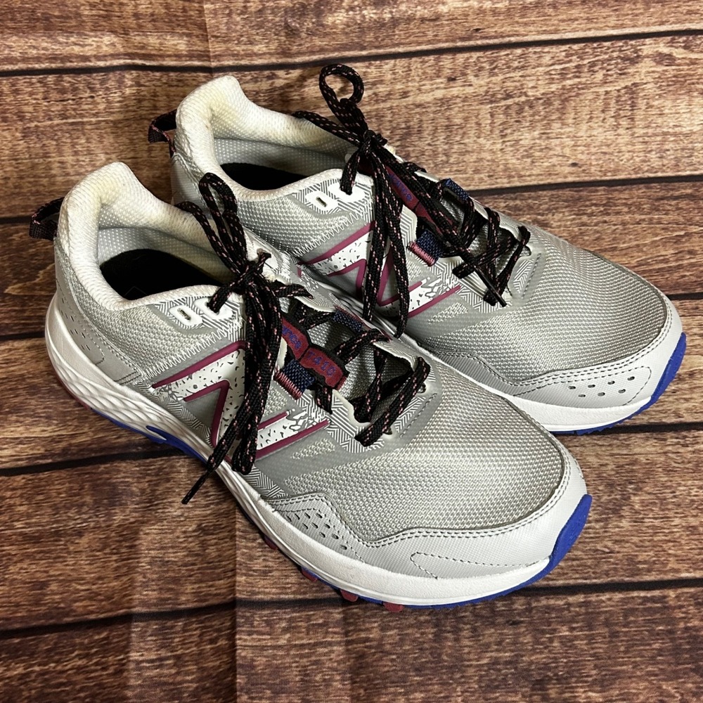 New Balance 410v8 Womens Trail Running Shoes Grey Burgundy WT410LR8 Size 8.5